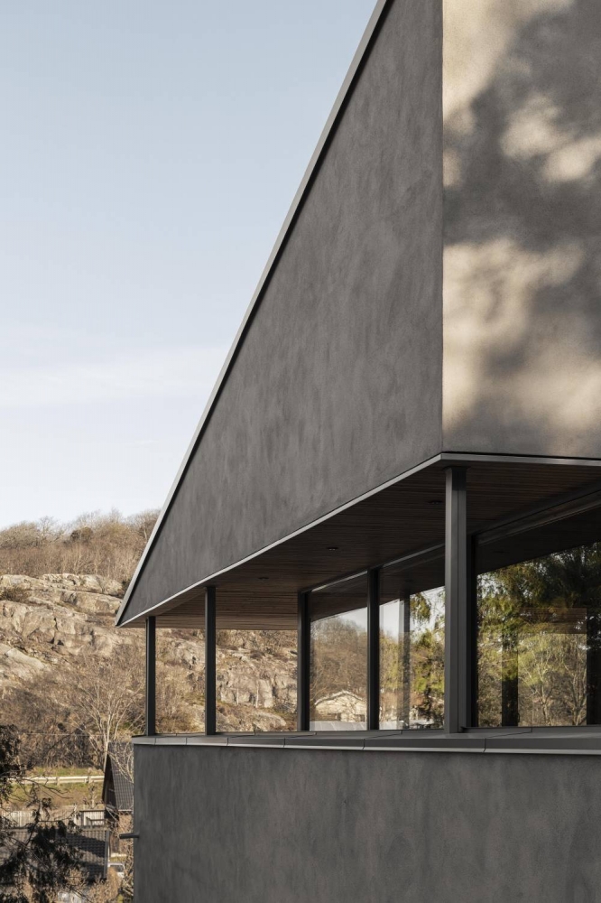 Минималистичная вилла с индустриальной эстетикой Минималистичная вилла с индустриальной эстетикой