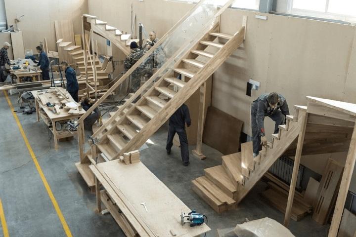 производство деревянных лестниц