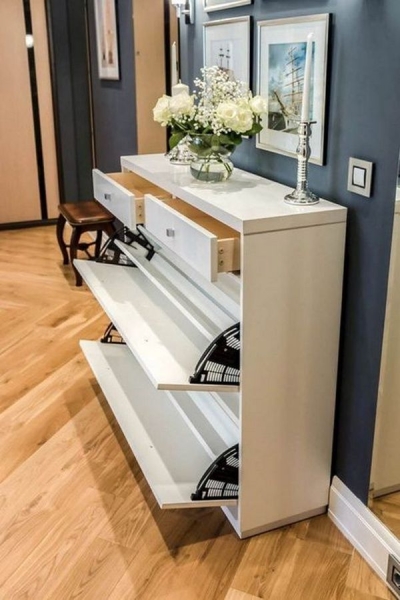 Прихожая для узкого коридора: тренды, лайфхаки + 60 фото