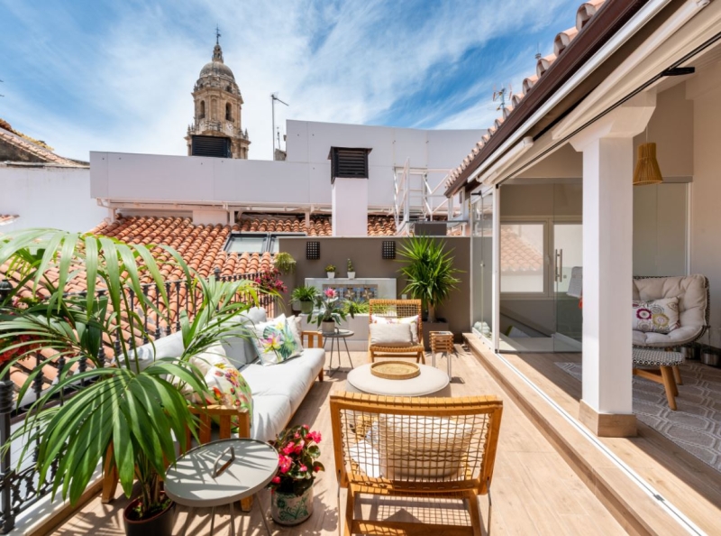 Терраса на крыше дома: особенности конструкций и выбор материалов