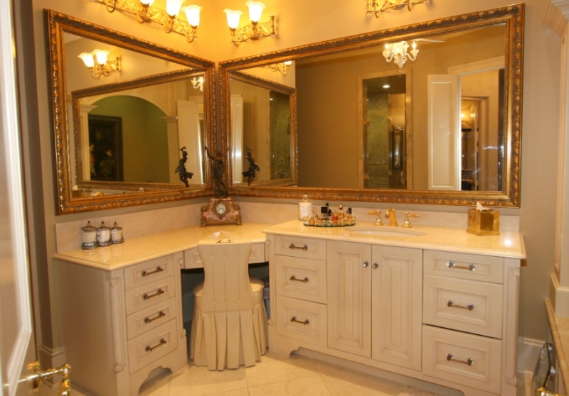 Идеи туалетного столика в интерьере спальни