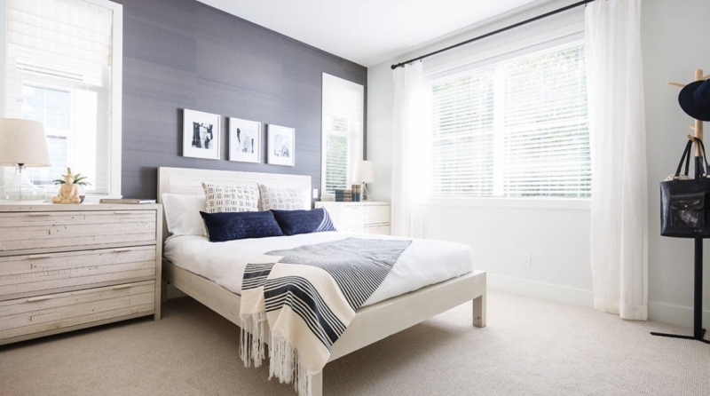 Идеи туалетного столика в интерьере спальни