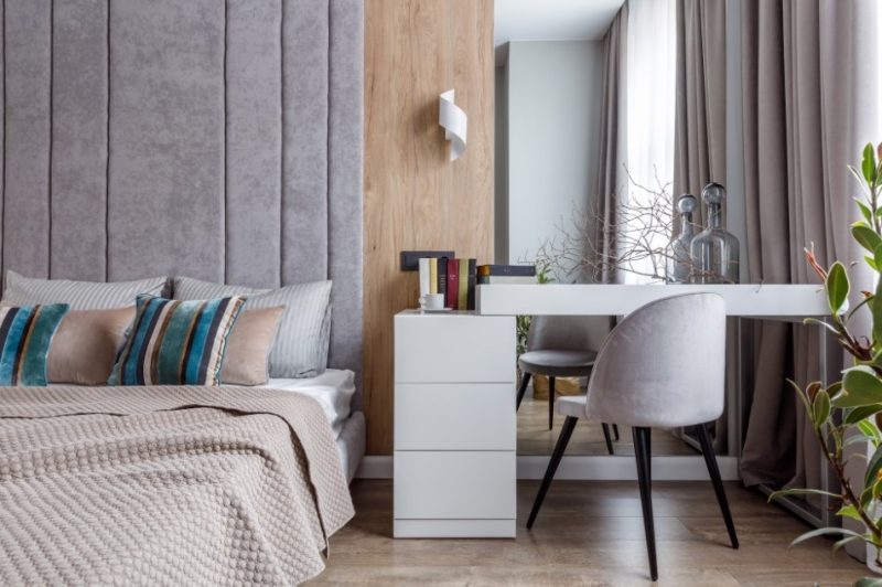 Идеи туалетного столика в интерьере спальни
