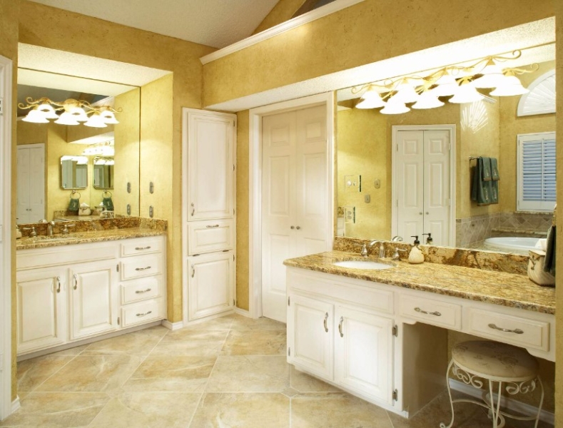 Идеи туалетного столика в интерьере спальни