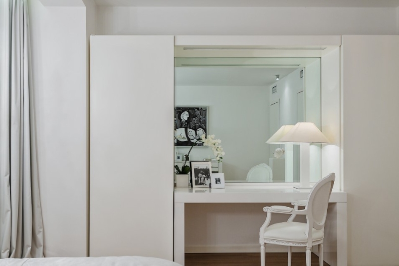 Идеи туалетного столика в интерьере спальни