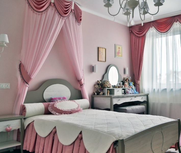 Идеи туалетного столика в интерьере спальни