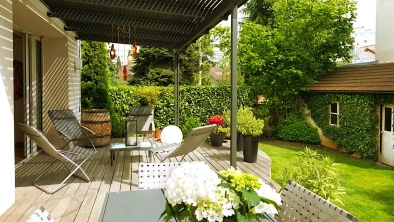 Советы по превращению внутреннего дворика в идеальное пространство для отдыха