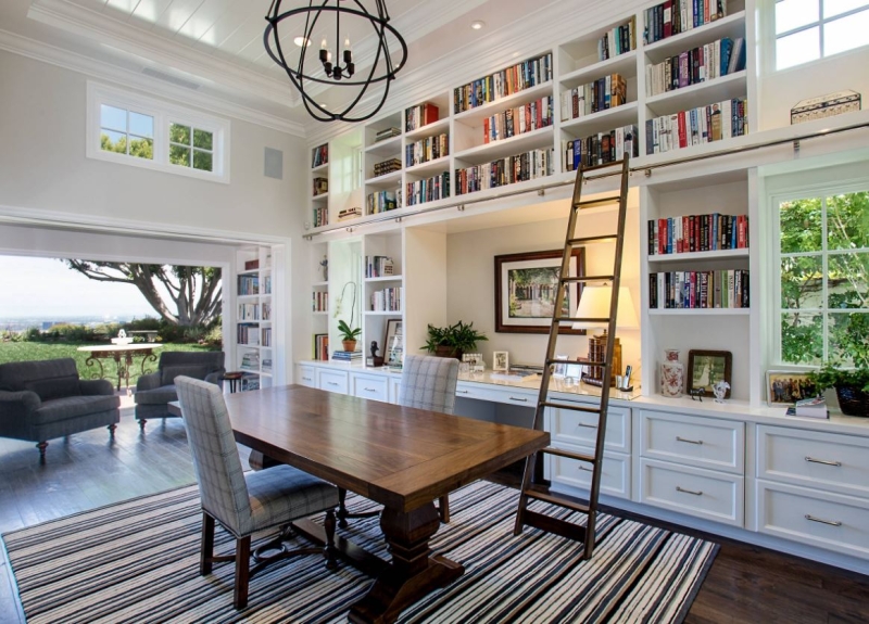Домашняя библиотека в интерьере