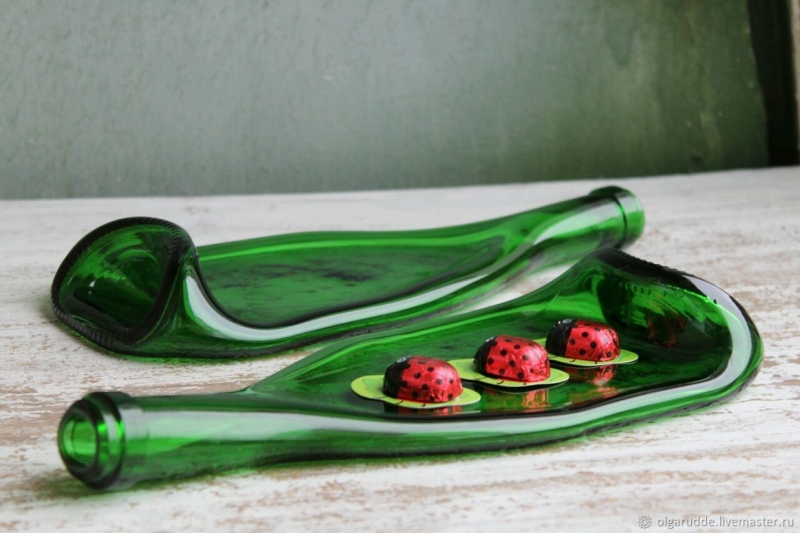 Цветная стеклянная посуда – яркий тренд 2024