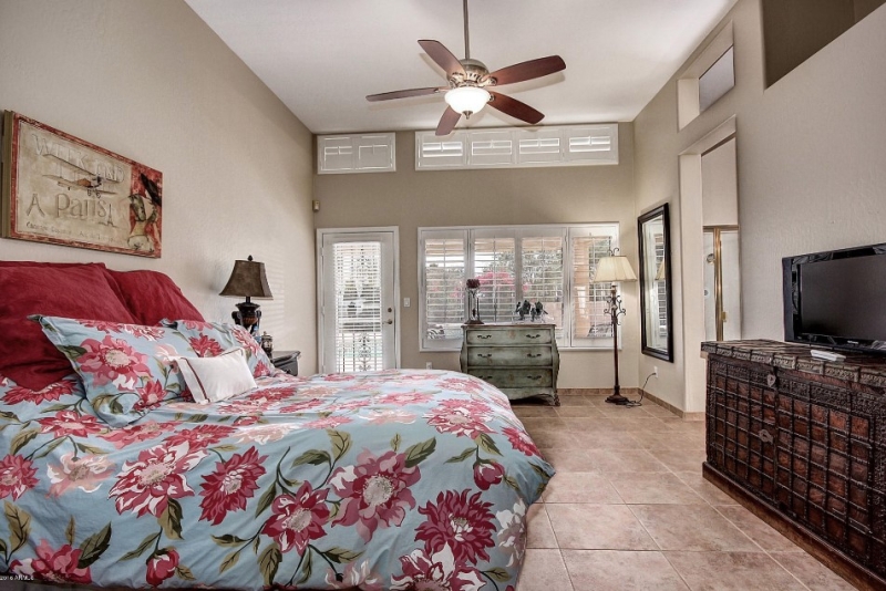 Как выбрать идеальное прикроватное освещение