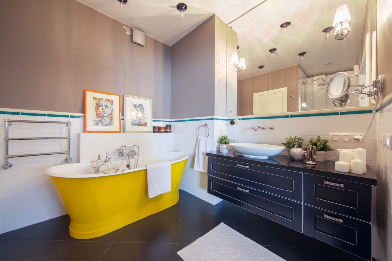 Яркий дизайн санузла: варианты отделки и цвета