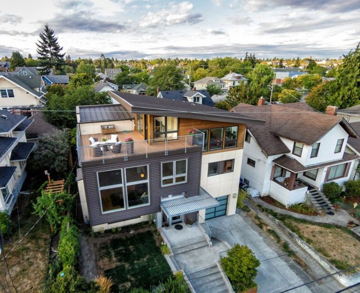 Планировка дома с мансардой: самые популярные проекты