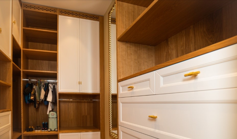 Как организовать гардероб ребенка?