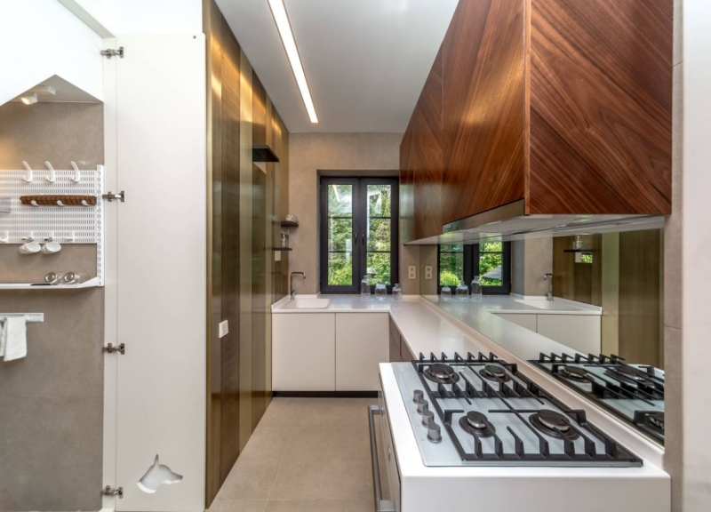 Планировка узкой кухни – главные принципы и советы дизайнеров