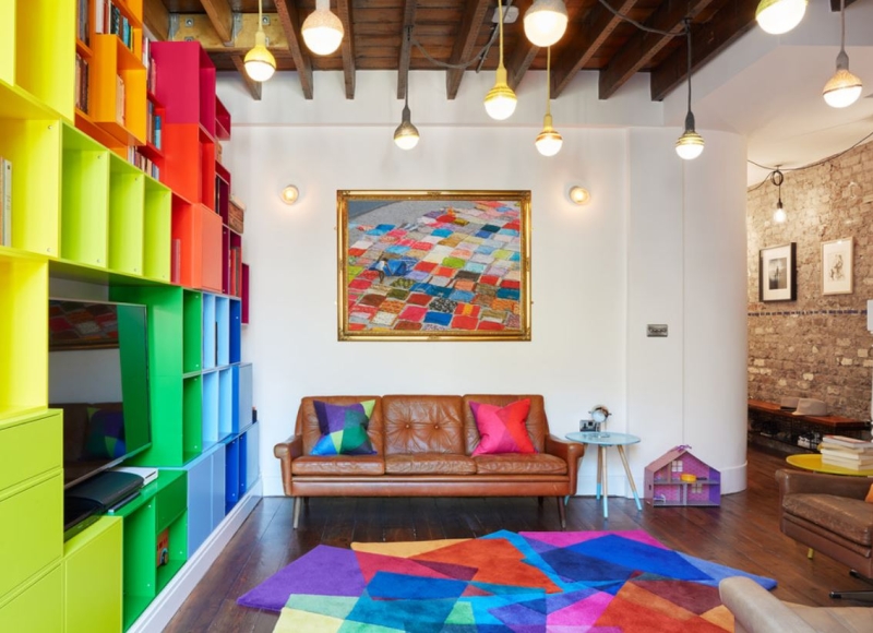 Кожаный диван в интерьере: правила выбора