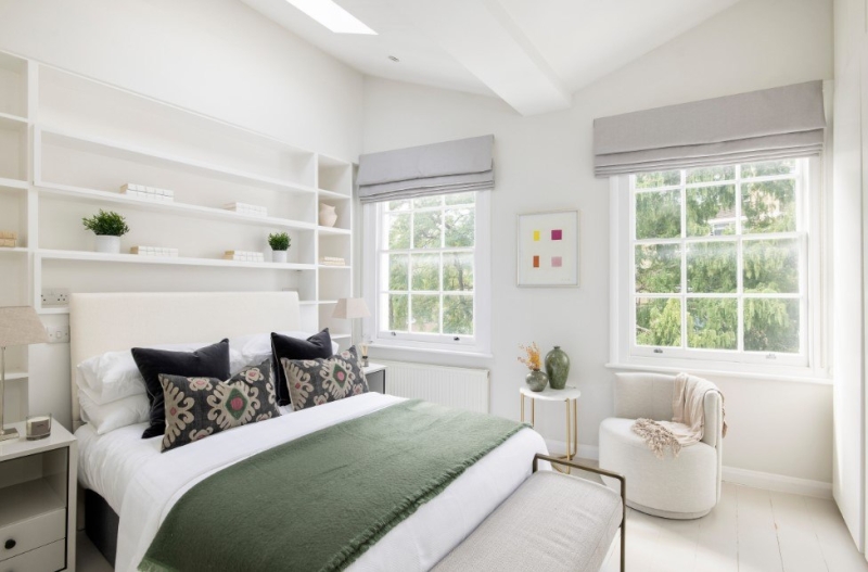 Как необычно и стильно украсить стену картинами