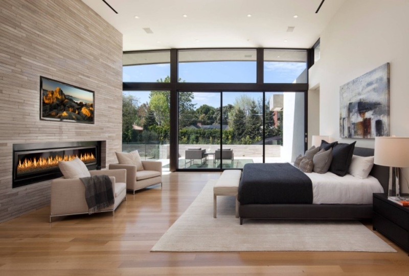 Как необычно и стильно украсить стену картинами